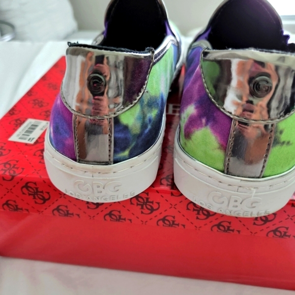 Guess GBG sneakers - Picture 2 of 3